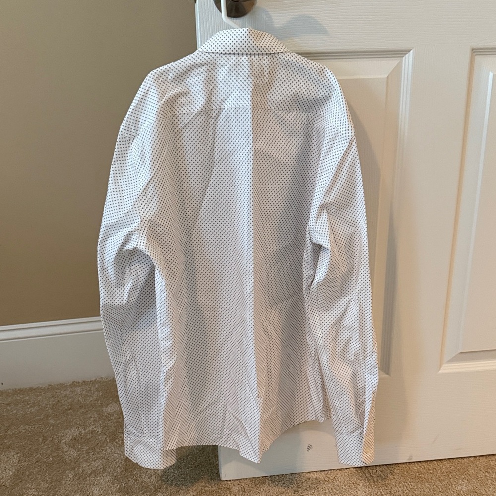 Men’s Banana Republic White Geometric Dress Shirt. Size S. Never wore. Tags on - Picture 8 of 12